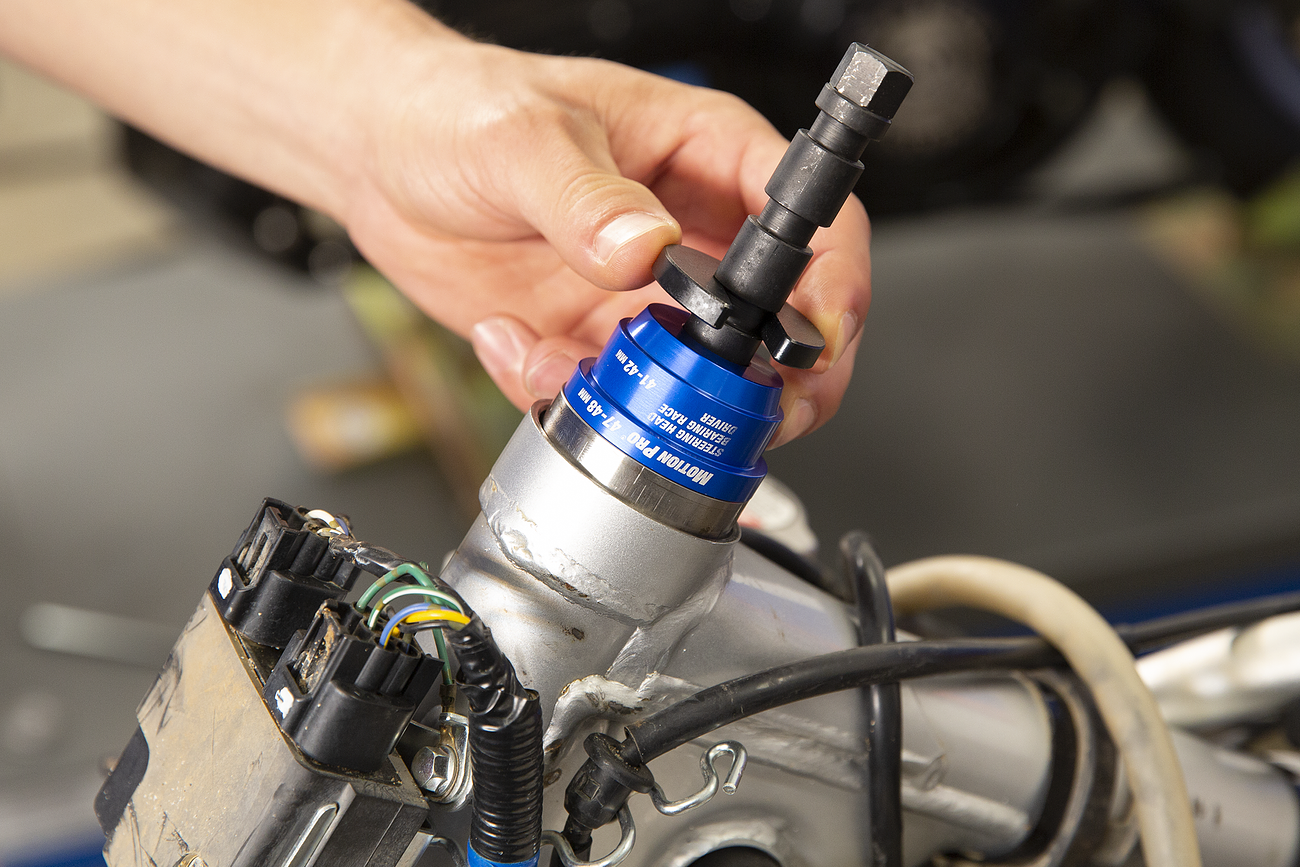 Motion Pro Steering Bearing Installer