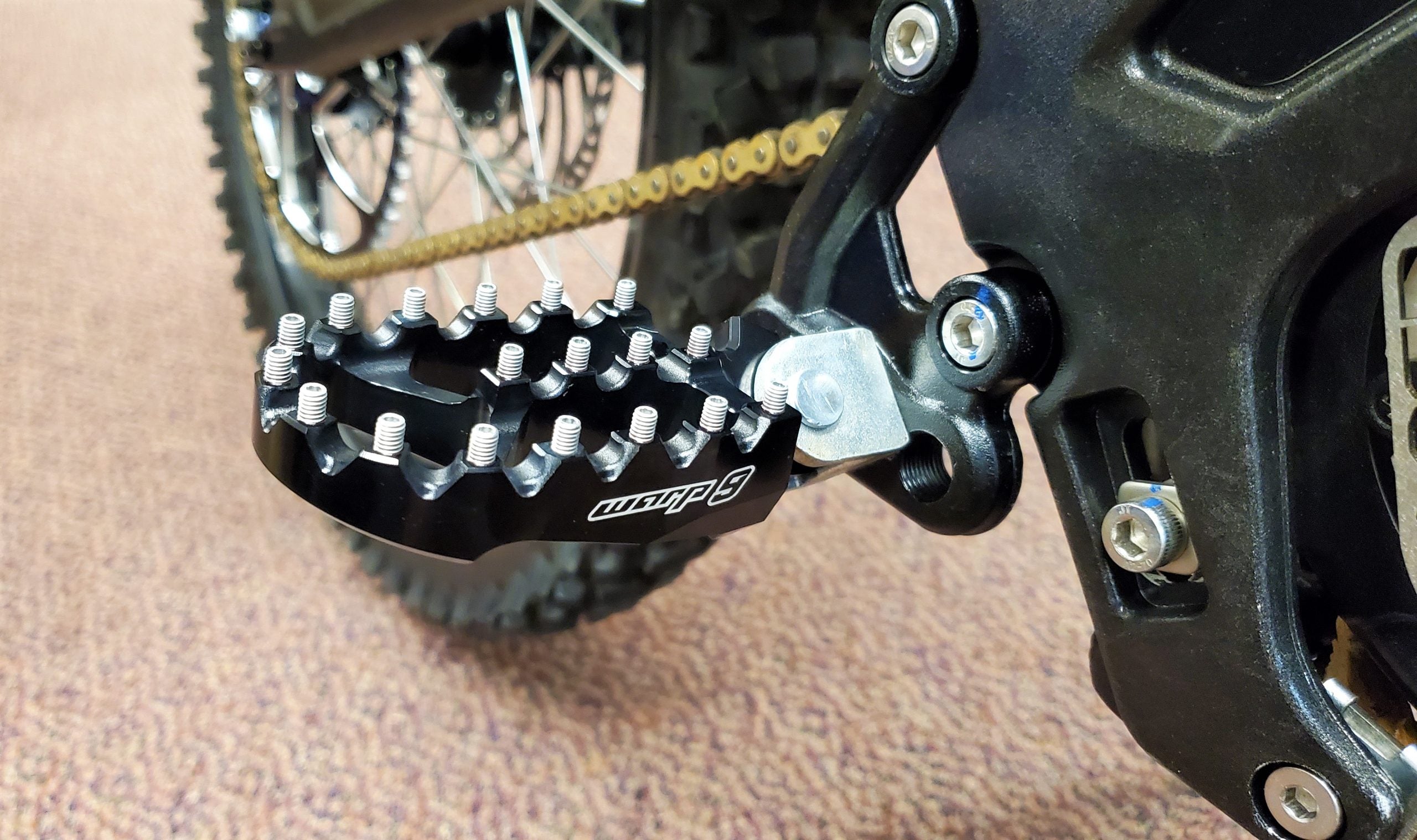 Surron LBX Foot Pegs