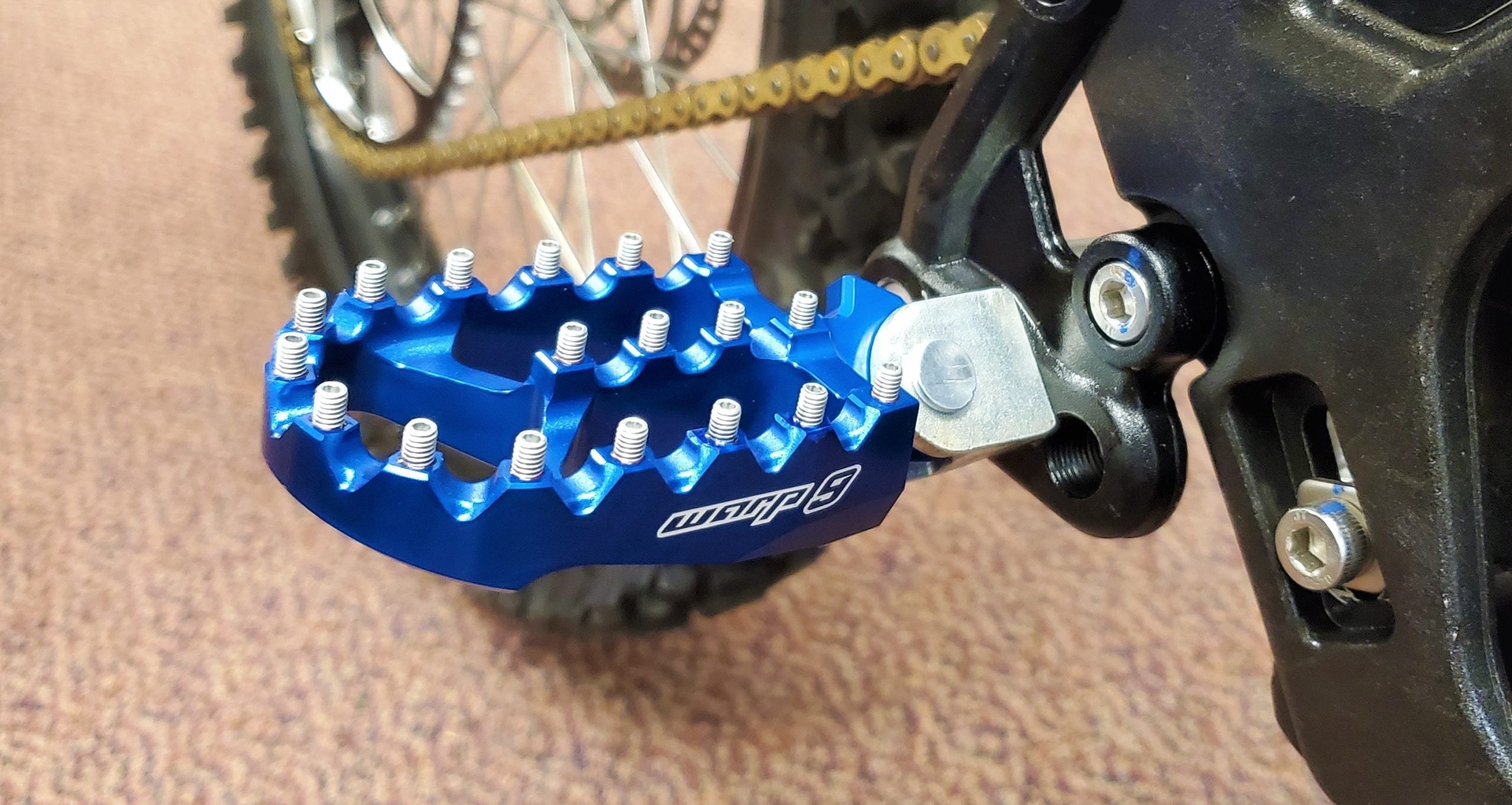 Surron LBX Foot Pegs